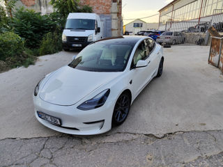 Tesla Model 3 foto 2