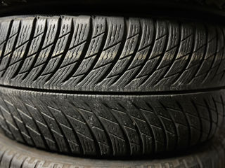 R19 235/55 Michelin Pilot Alpin 5 SUV foto 3