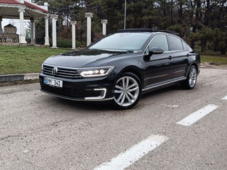 Volkswagen Passat foto 3