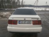 Volkswagen Passat foto 2