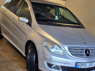 Mercedes B-Class foto 3