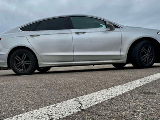 Ford Mondeo foto 2