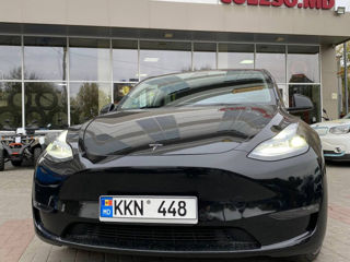 Tesla Model Y foto 2