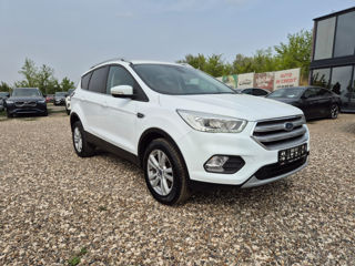 Ford Kuga foto 1