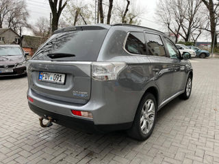 Mitsubishi Outlander foto 8