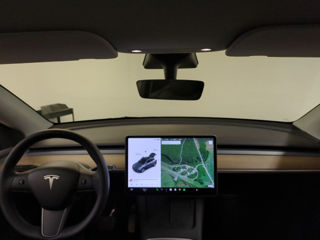 Tesla Model Y foto 6