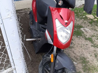 Kymco Scuter foto 2