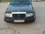 Mercedes Series (W124) foto 1