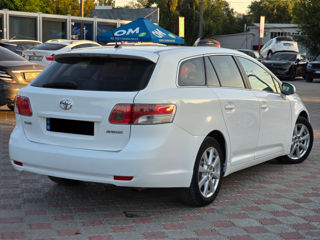 Toyota Avensis foto 3