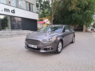 Ford Fusion foto 2