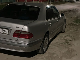 Mercedes E-Class foto 3