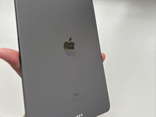 Продам iPad Pro 2020 года Wifi A2228 foto 2