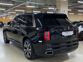 Rolls-Royce Cullinan foto 2