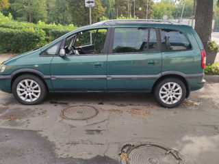 Opel Zafira foto 8