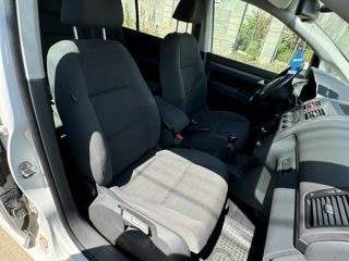 Volkswagen Touran foto 6