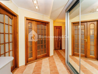 Apartament cu 2 camere, 55 m², Botanica, Chișinău foto 6