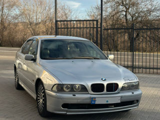 BMW 5 Series foto 3