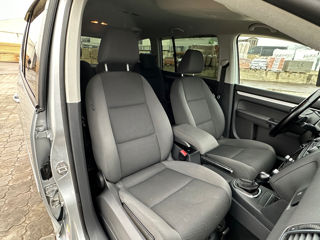 Volkswagen Touran foto 11