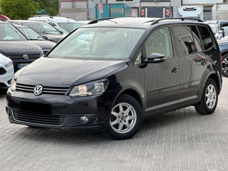 Volkswagen Touran фото 1