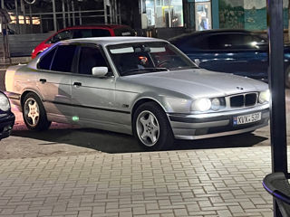 BMW 5 Series foto 6