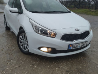 KIA Ceed foto 1