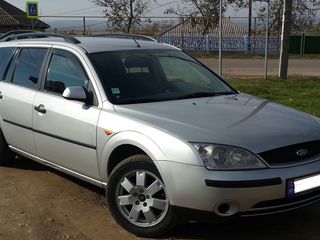 Ford Mondeo foto 1