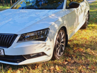 Skoda Superb foto 3