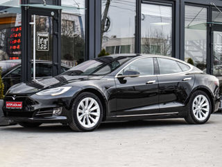 Tesla Model S foto 1