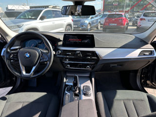 BMW 5 Series foto 12