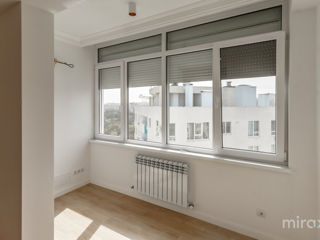 Apartament cu 4 camere, 200 m², Centru, Chișinău foto 9