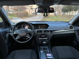 Mercedes C-Class foto 10