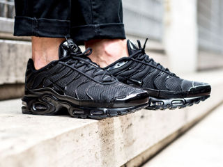 Новые оригинальные Nike TN Air Max Plus Triple (42-42.5) foto 2