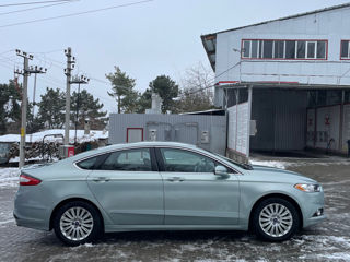 Ford Fusion foto 3