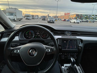 Volkswagen Passat foto 8