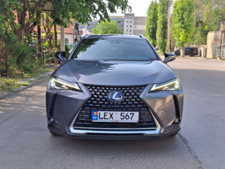 Lexus UX foto 2