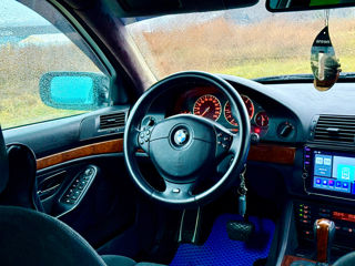 BMW 5 Series foto 13