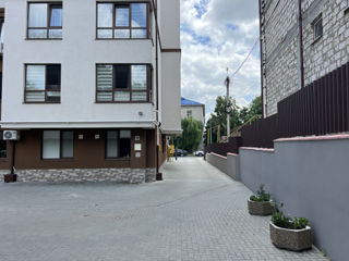 Apartament cu 3 camere, 97 m², Centru, Ialoveni foto 3