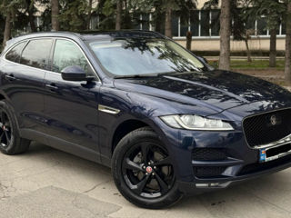 Jaguar F-PACE foto 2