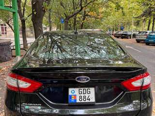 Ford Fusion foto 4