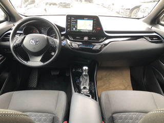 Toyota C-HR foto 8