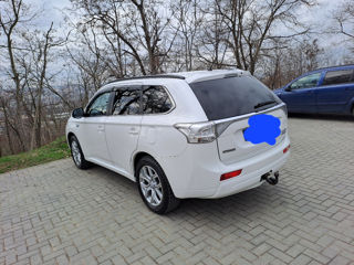 Mitsubishi Outlander foto 4