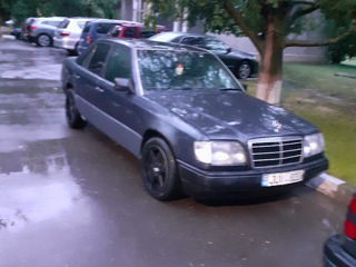 Mercedes Series (W124) foto 10