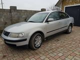 Volkswagen Passat foto 3