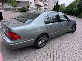 Lexus LS Series foto 3