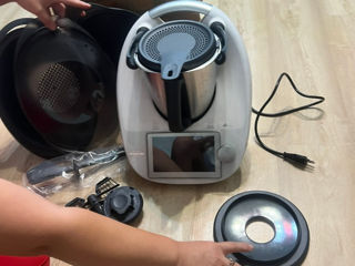 Se vinde Thermomix TM6-1! Este nou nu lam folosit nici odata are si manual cu retete. foto 5