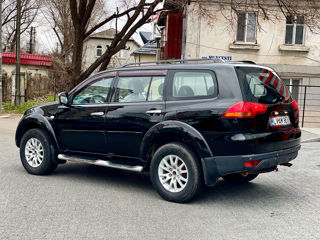 Mitsubishi Pajero Sport foto 3