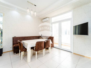 Apartament cu 3 camere, 85 m², Botanica, Chișinău foto 3