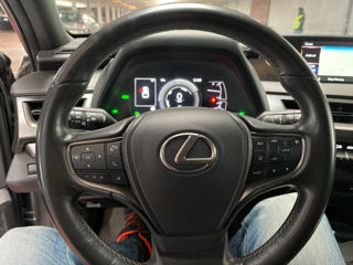 Lexus UX foto 12