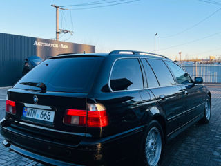 BMW 5 Series foto 5