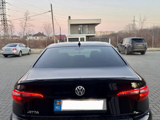 Volkswagen Jetta foto 7